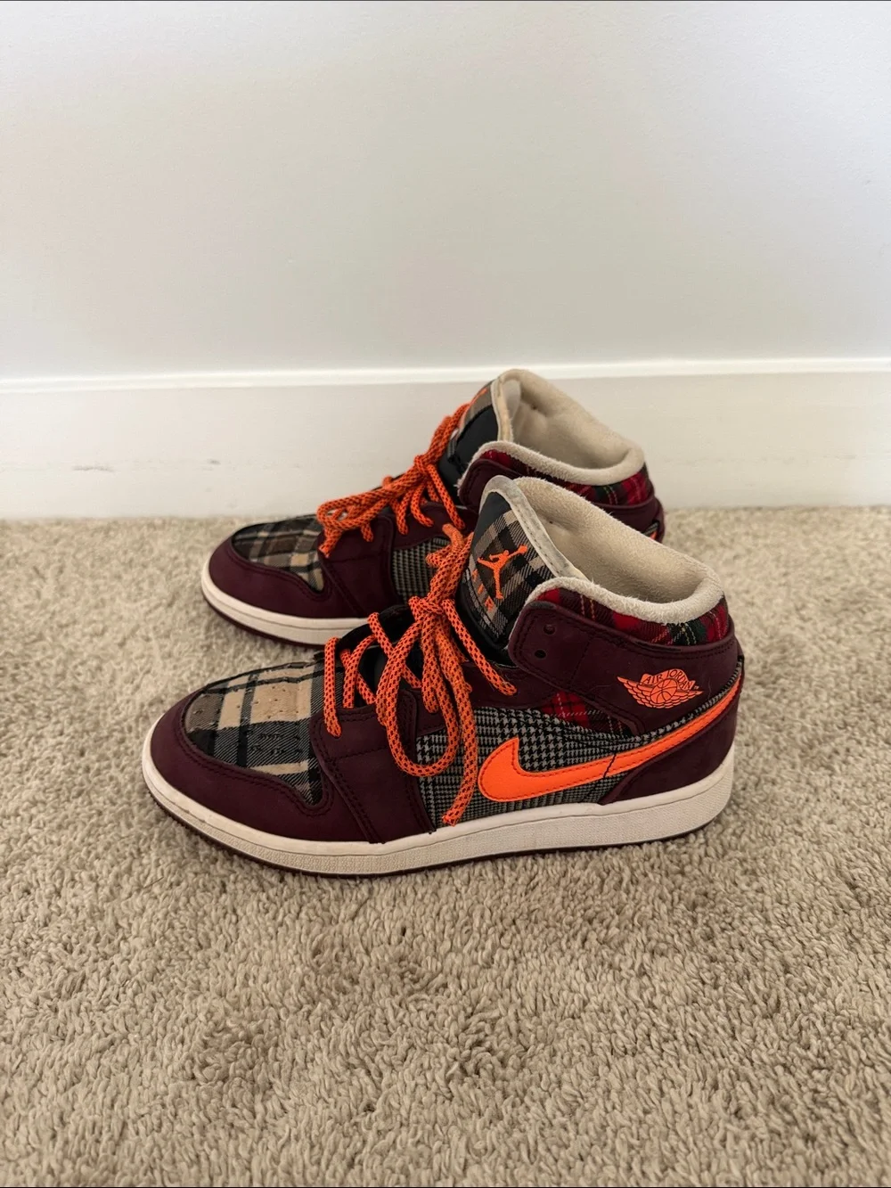 Nike Air Jordan 1 Mid SE 